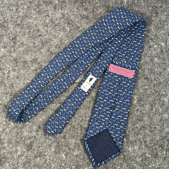 Vineyard Vines Mens Tie Blue Moustaches & Whales MOVEMBER ~61" x 3 1/2" - Picture 4 of 8